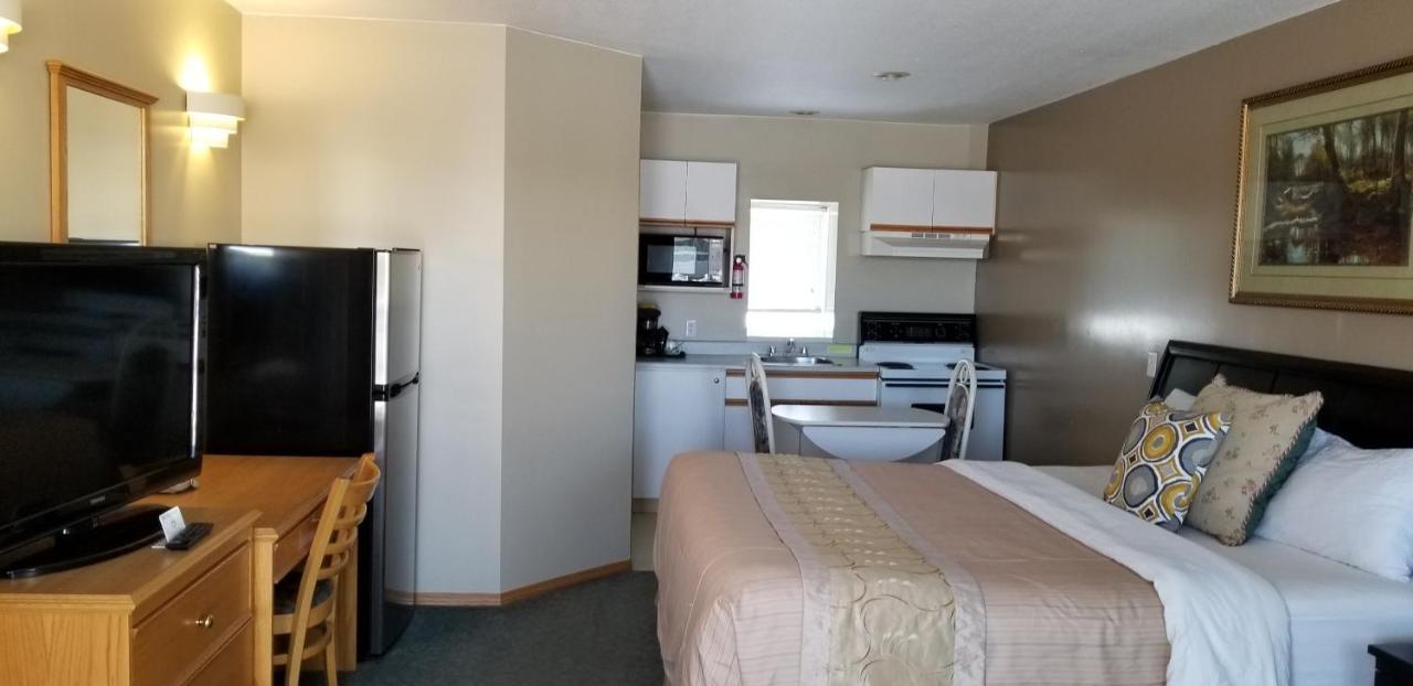 Athabasca Lodge Motel Bagian luar foto